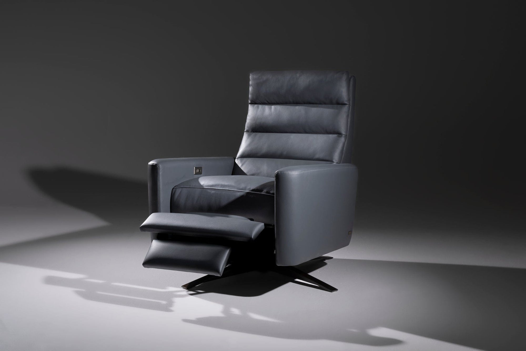 American Leather Cirrus Comfort Air Echo Recliner