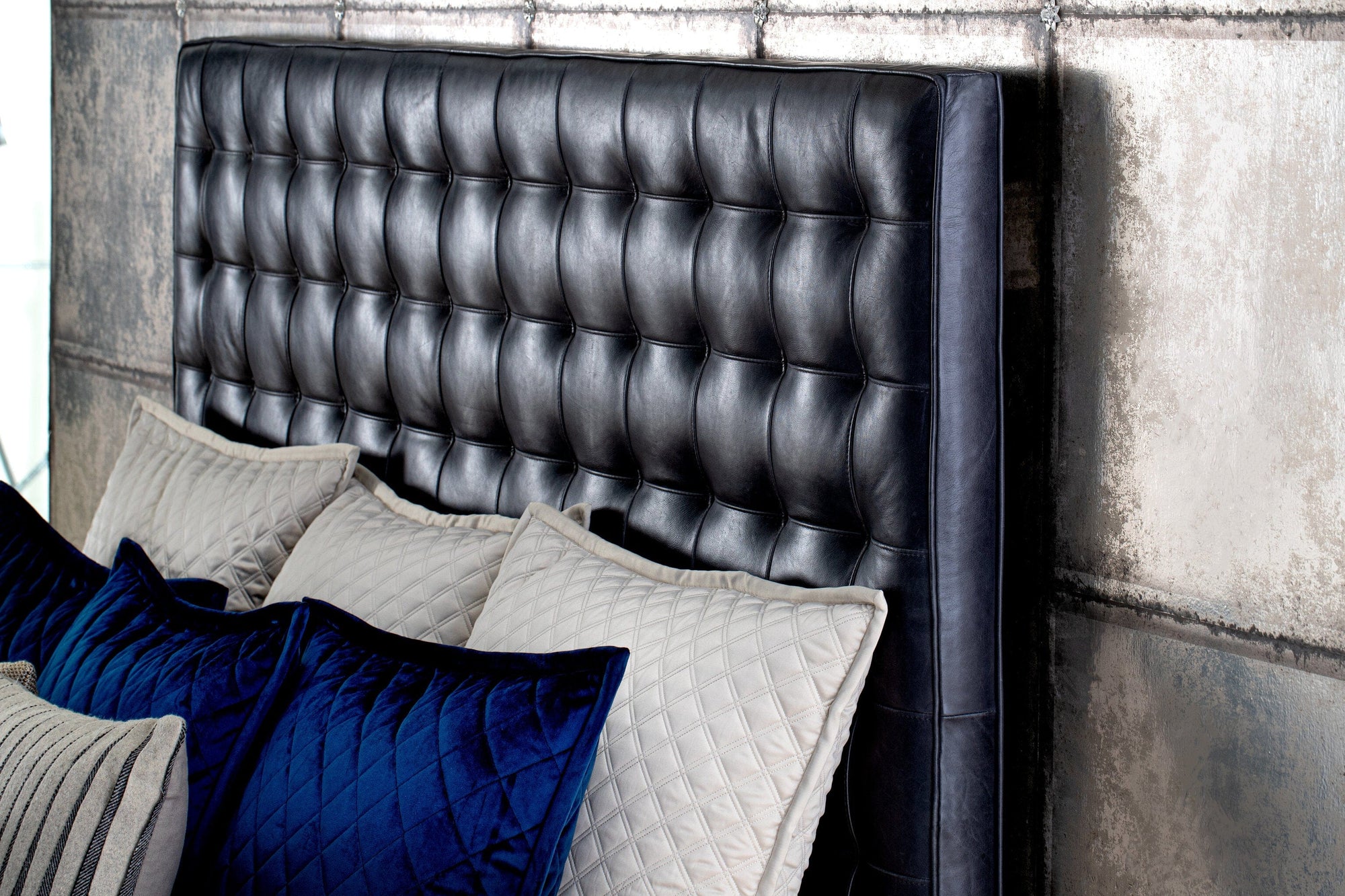 American Leather Loja Bed