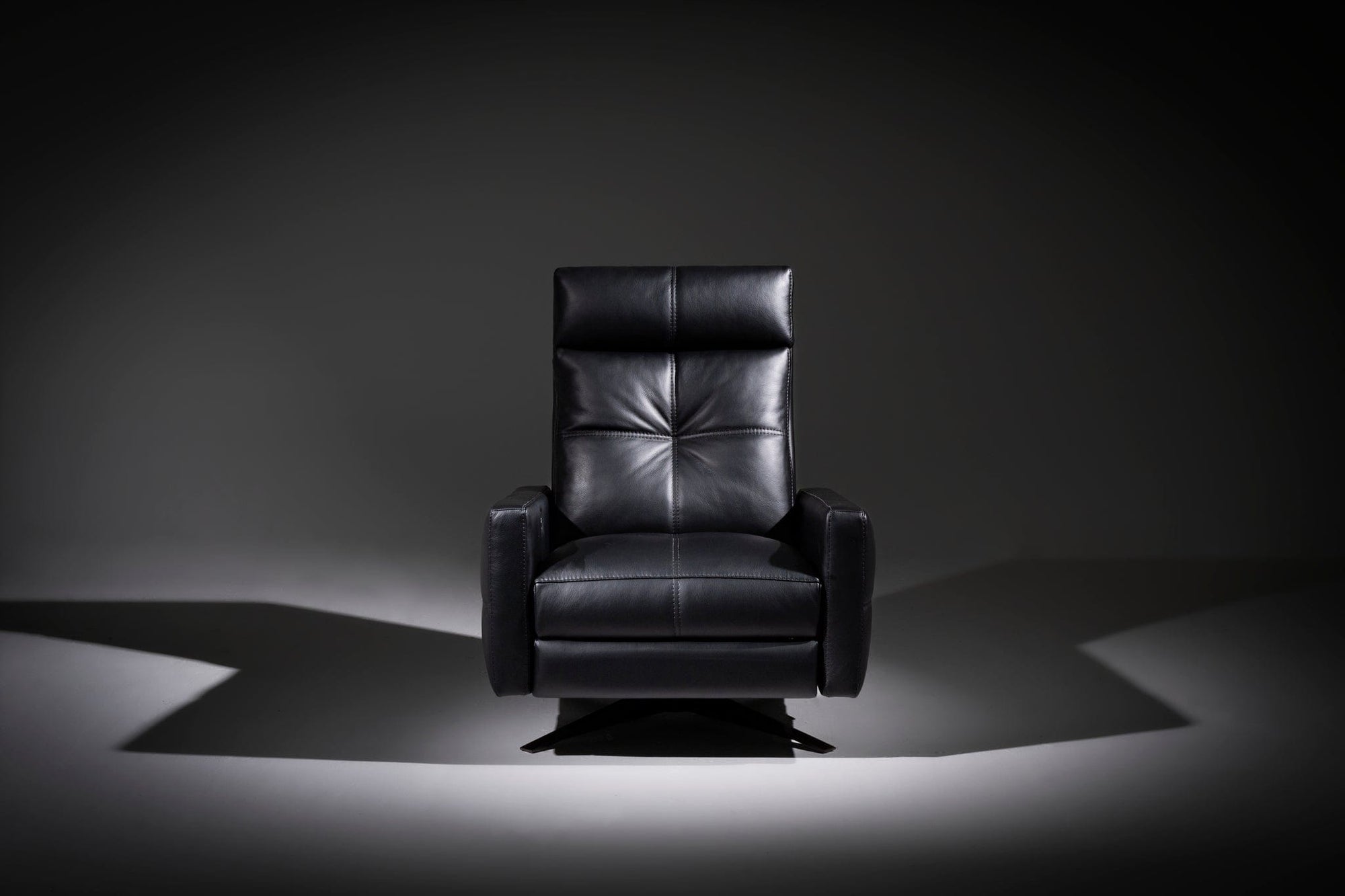 American Leather Rainier Comfort Air Echo Recliner