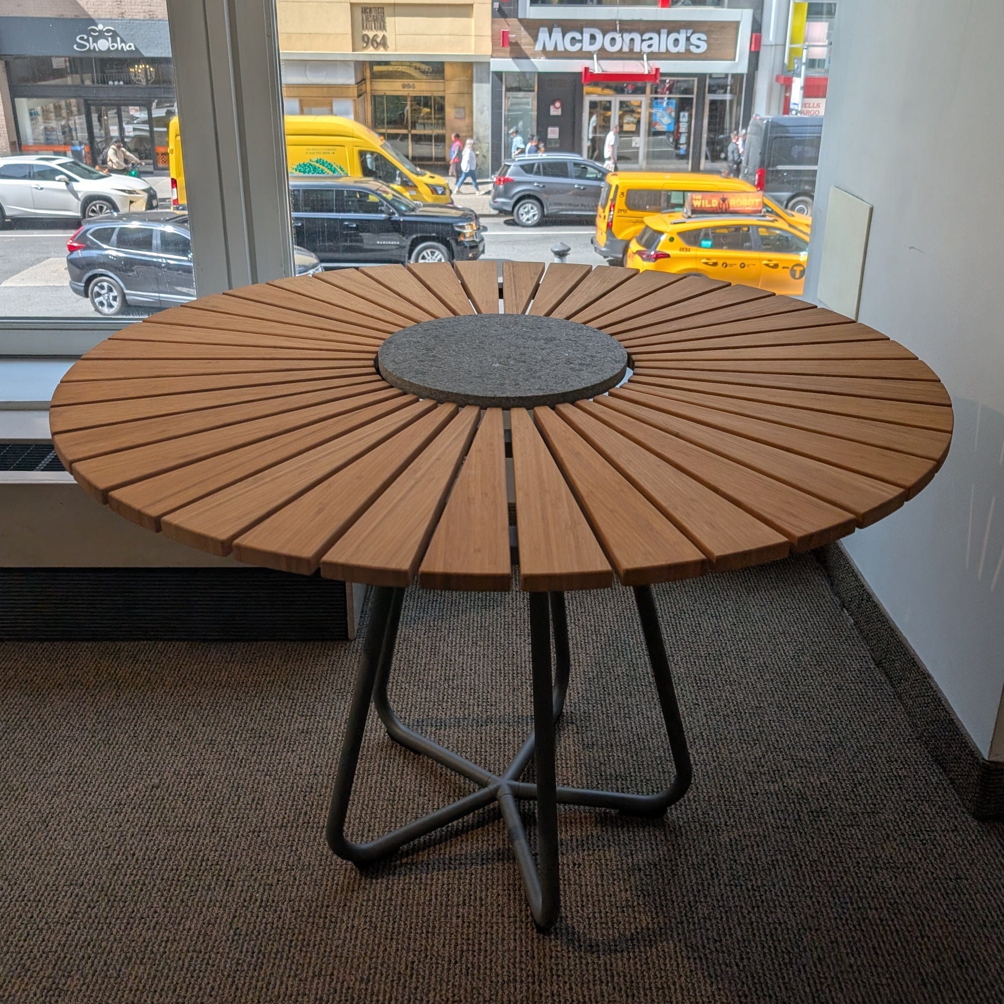 CYMO FURNITURE Houe Circle Round Outdoor Dining Table