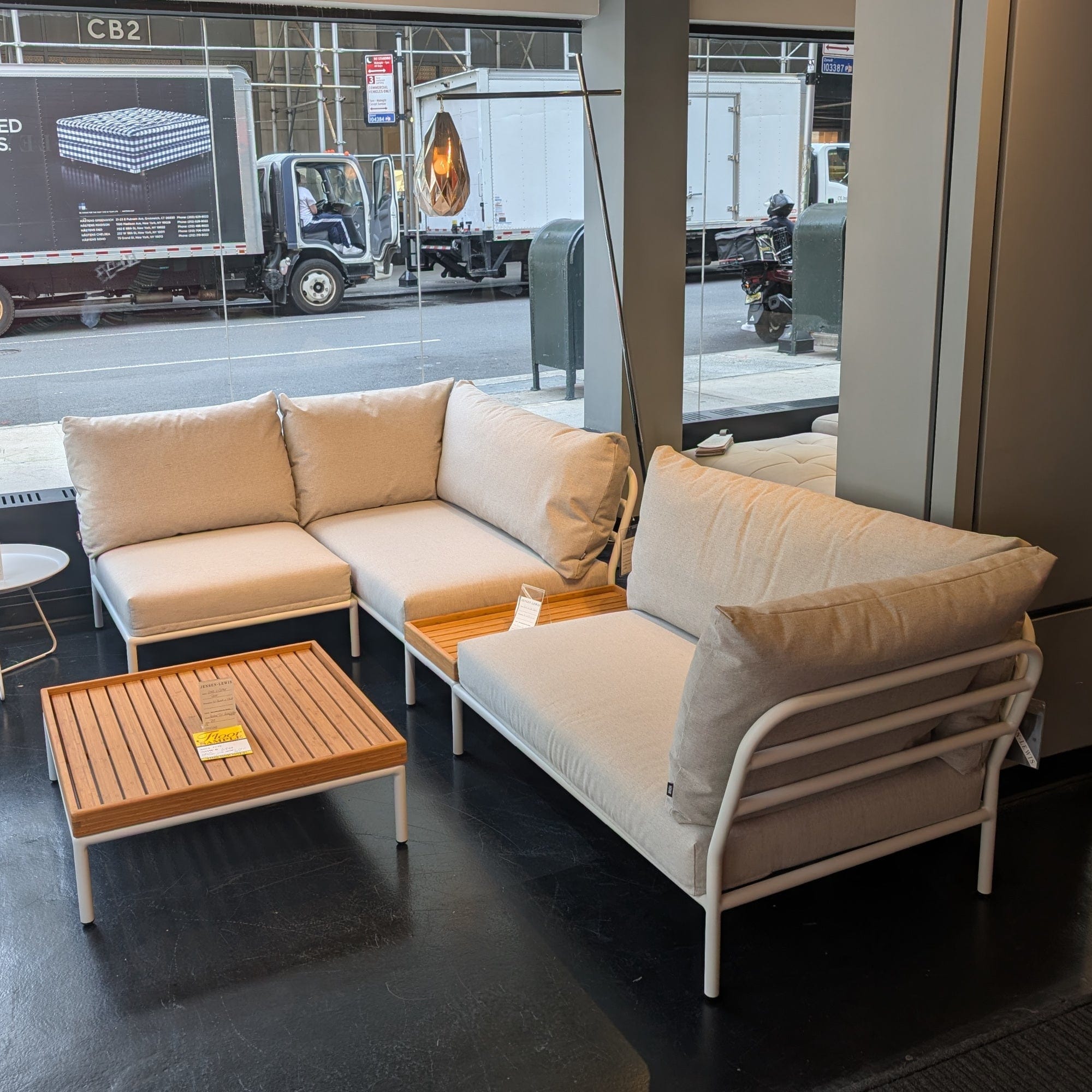 CYMO FURNITURE Houe Level Outdoor Sectional Sofa with Coffee and End Table