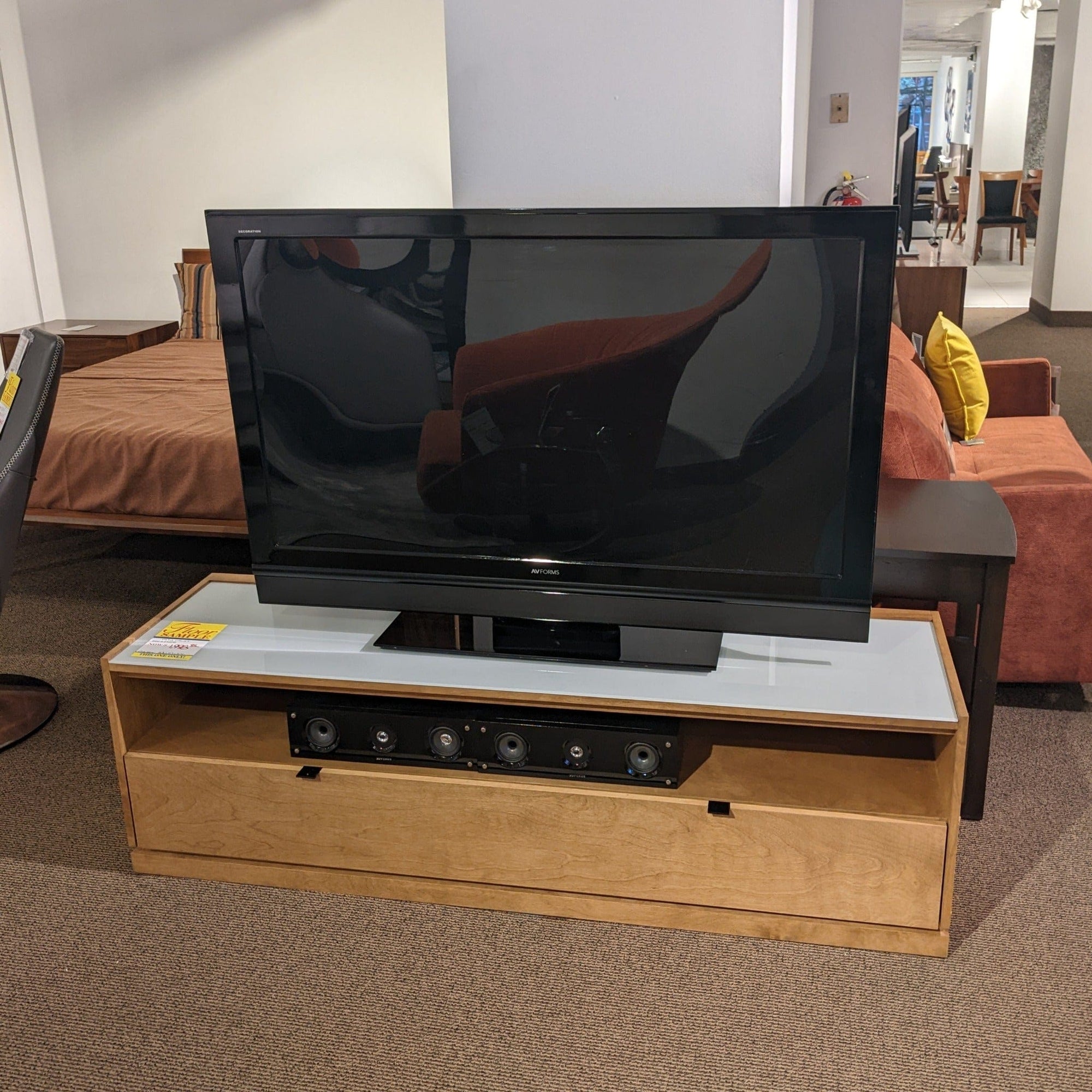 CYMO FURNITURE Huppe Cloe Media Cabinet